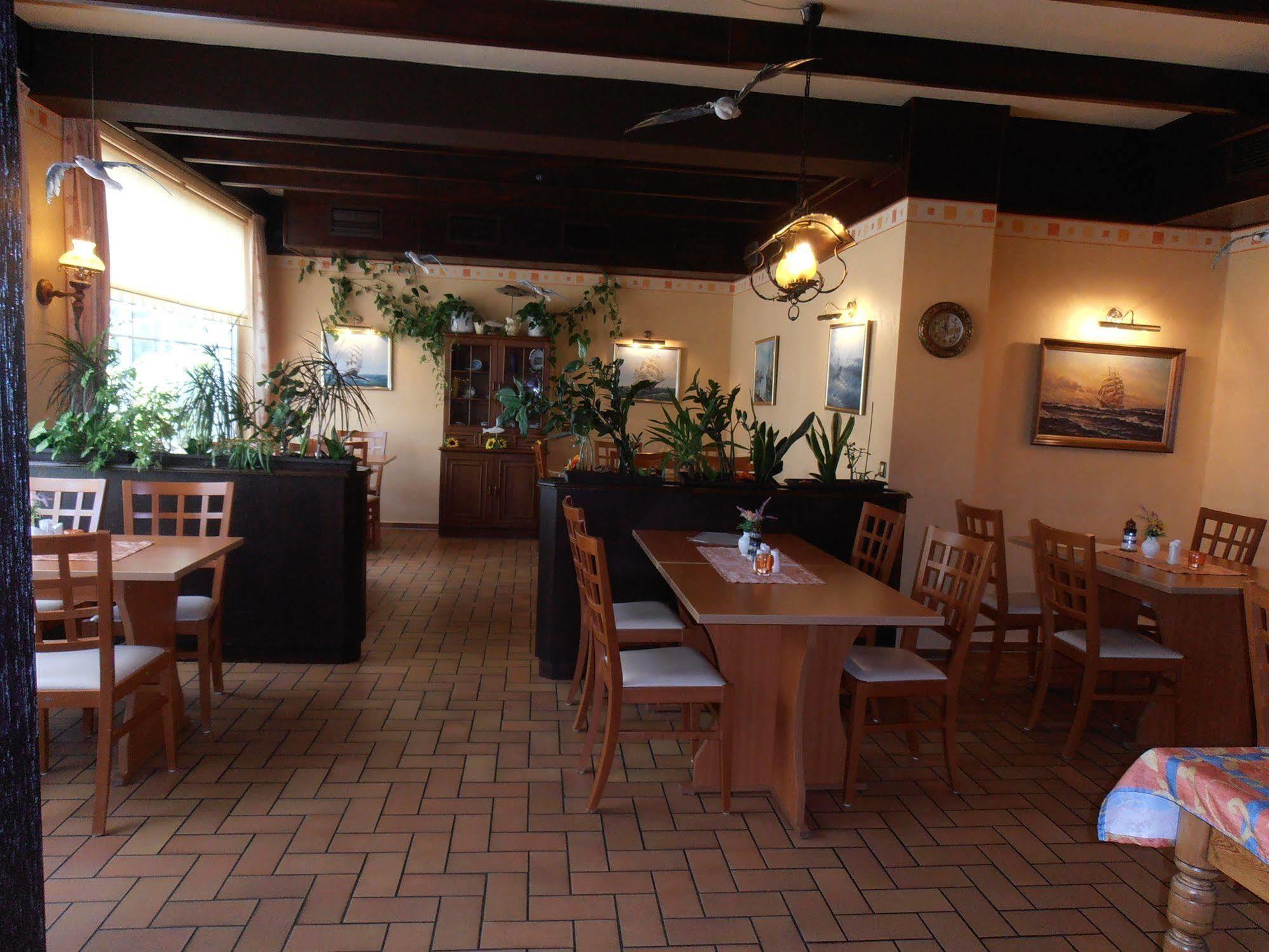 Hotel Albatros Goehren  Εξωτερικό φωτογραφία