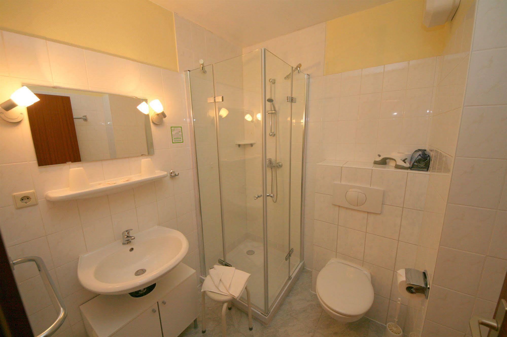 Hotel Albatros Goehren  Εξωτερικό φωτογραφία